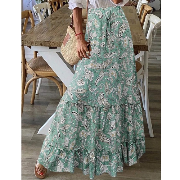 Boho Paisley Print Stretchy waist Ruffle Hem Maxi Skirt - Picture 3 of 4